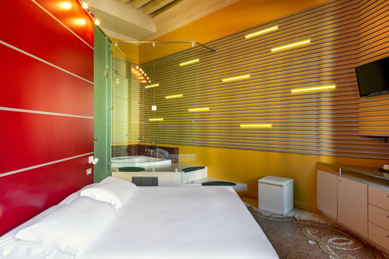 Deluxe Double Room Spa Bath,1022363518:JPEG