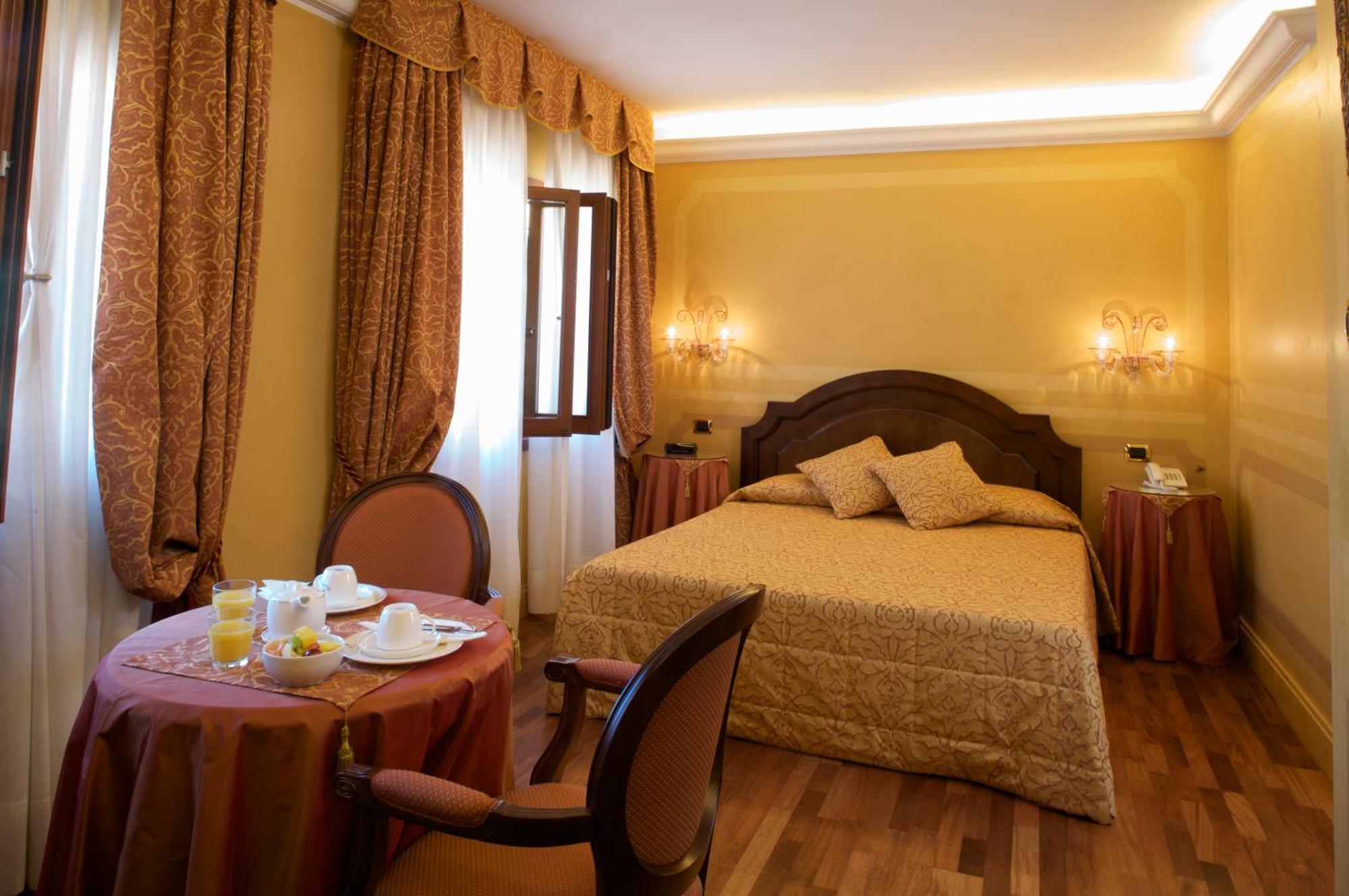 Deluxe Double or Twin Room,63287308:JPEG