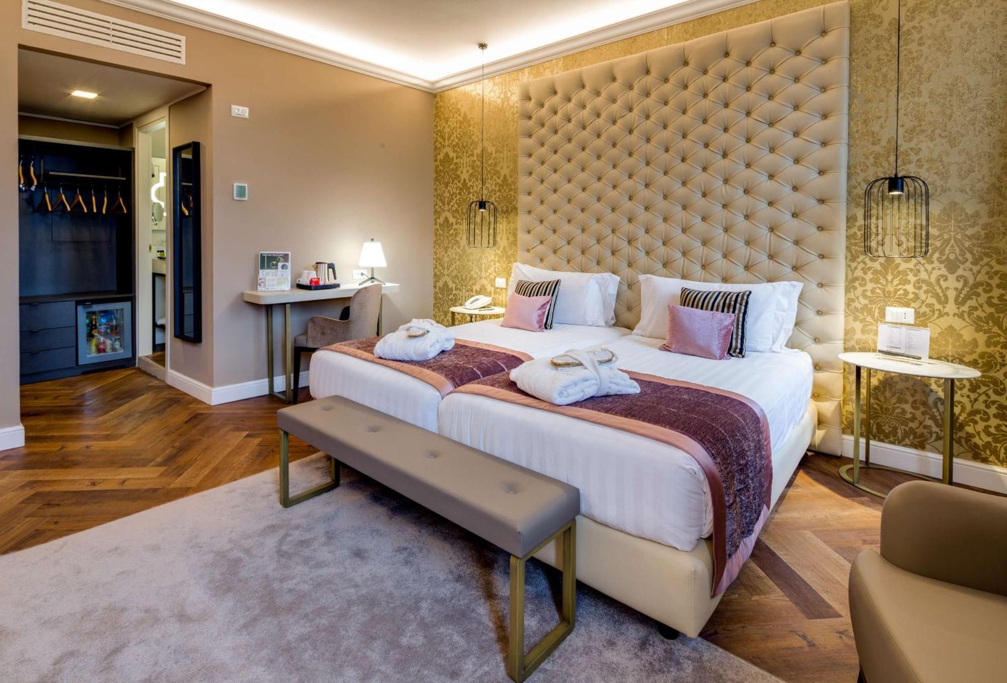 Junior Suite Sofa Bed,1706115799:JPEG