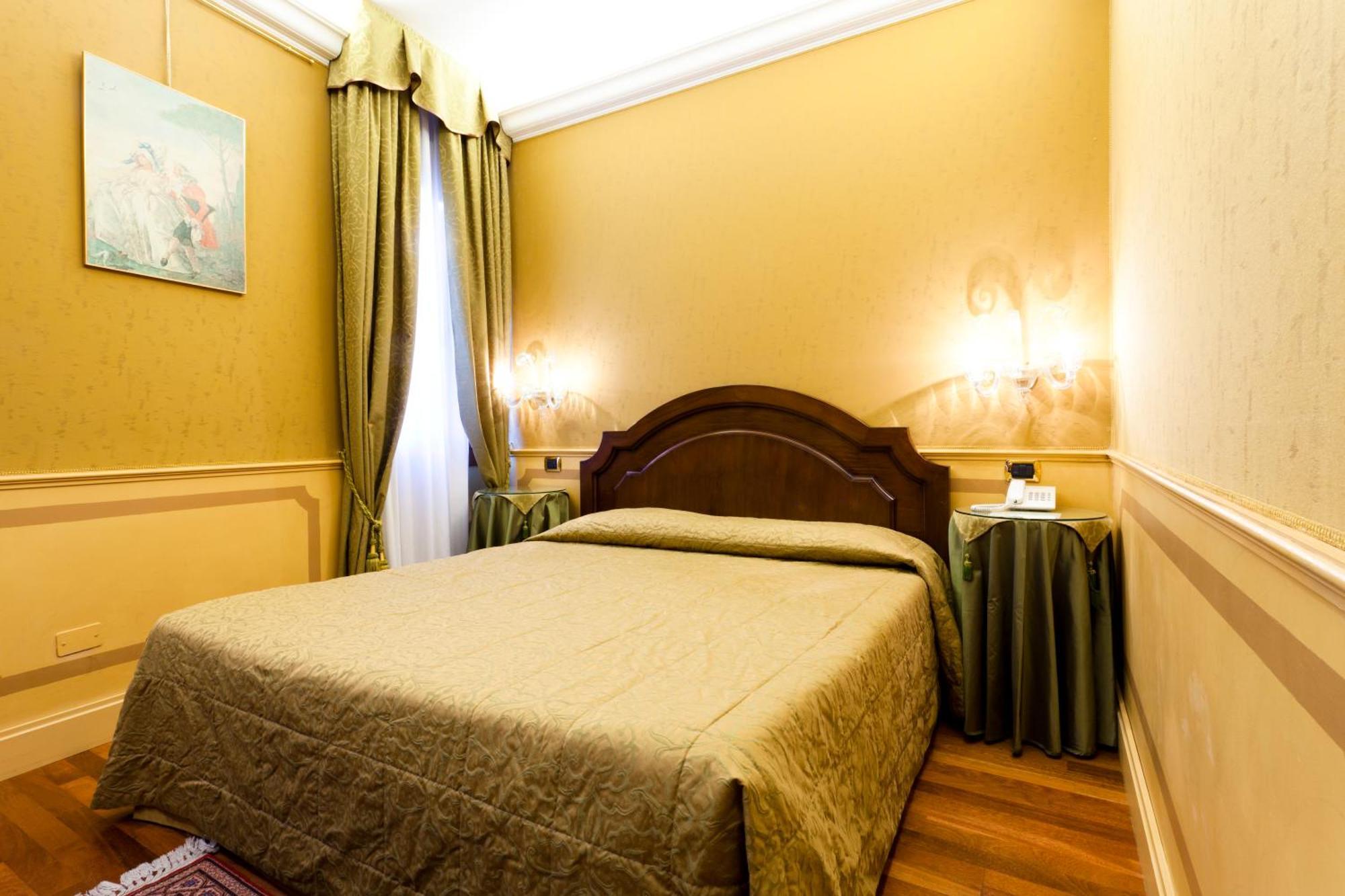 Classic Double or Twin Room,1274556511:JPEG