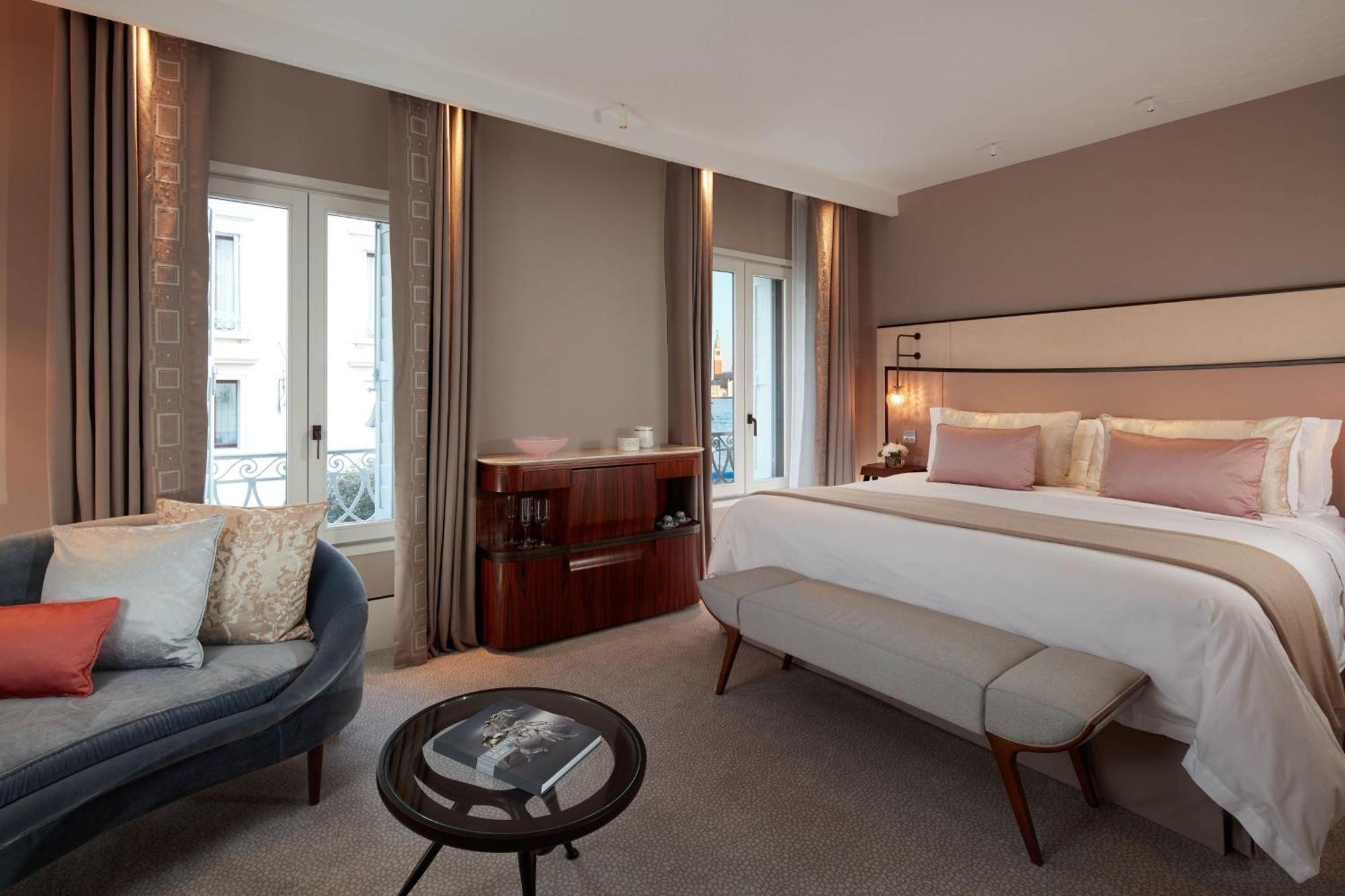 King Room Partial Canal View,1536257146:JPEG