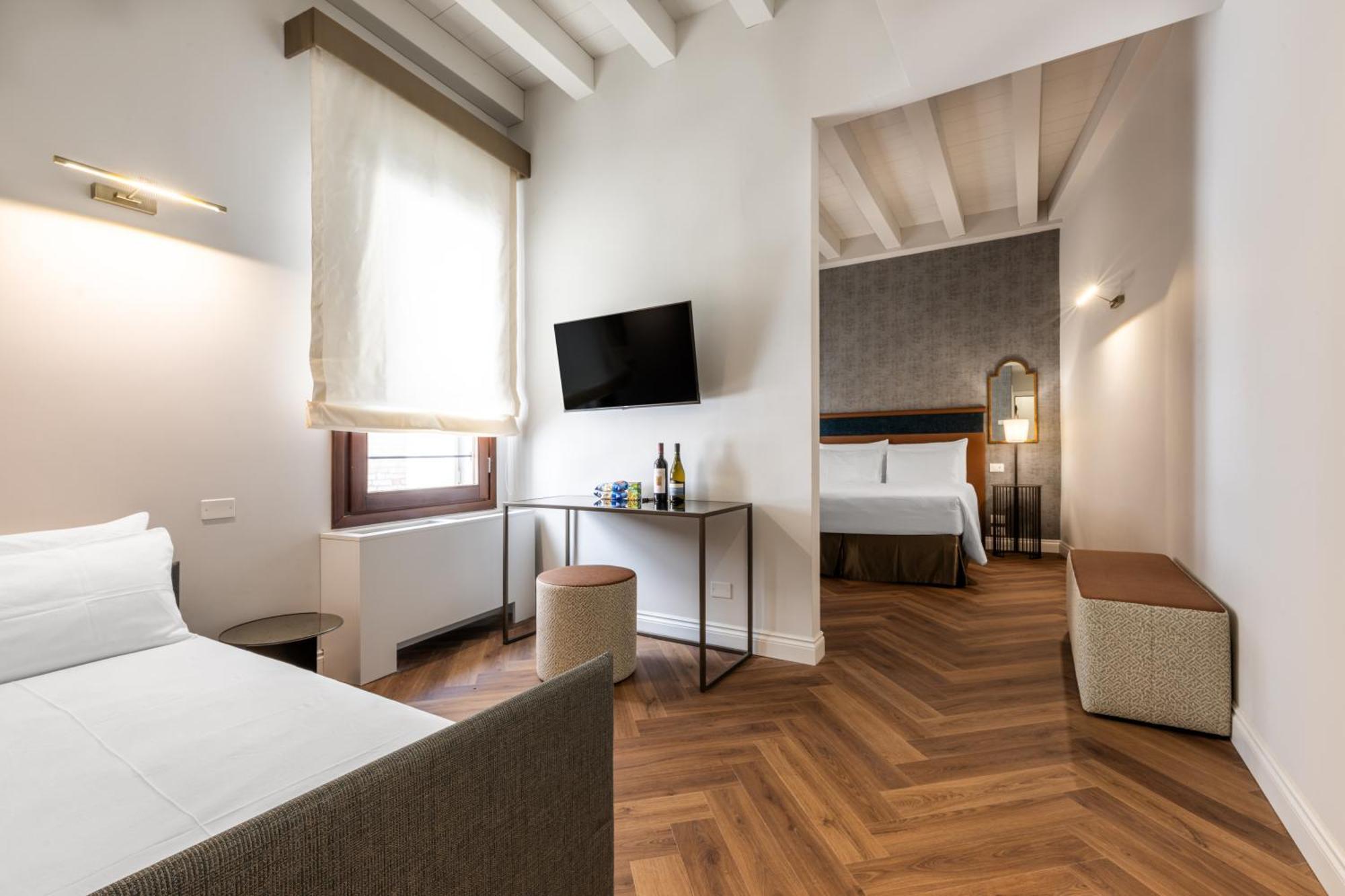 Junior Suite,1773685663:JPEG