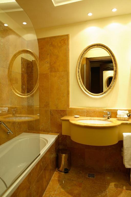 Deluxe Double or Twin Room,63287308:JPEG